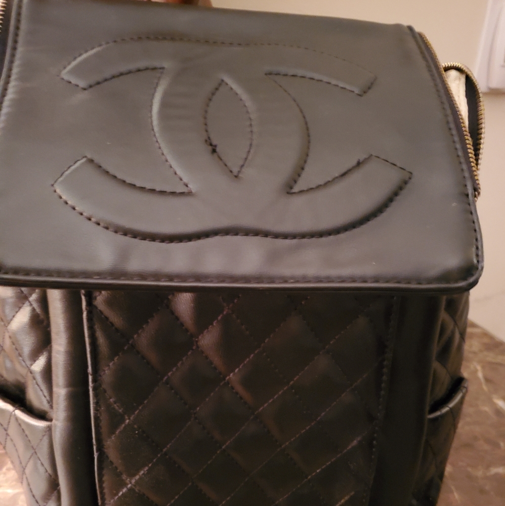 Backpack - Picture 2 of 3